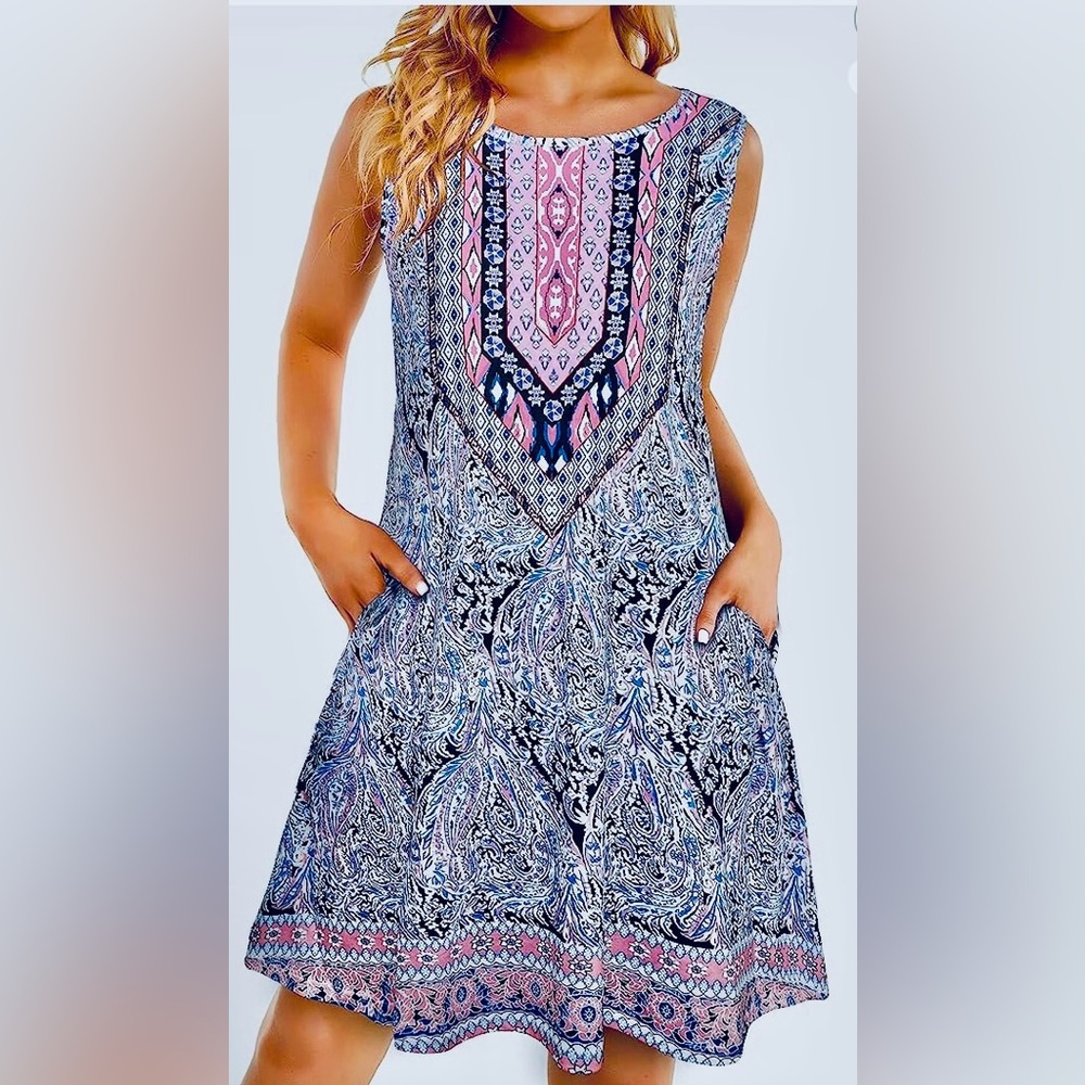 Pretty multicolored T-Shirt Dress! Worn just once –perfect condition-pockets…